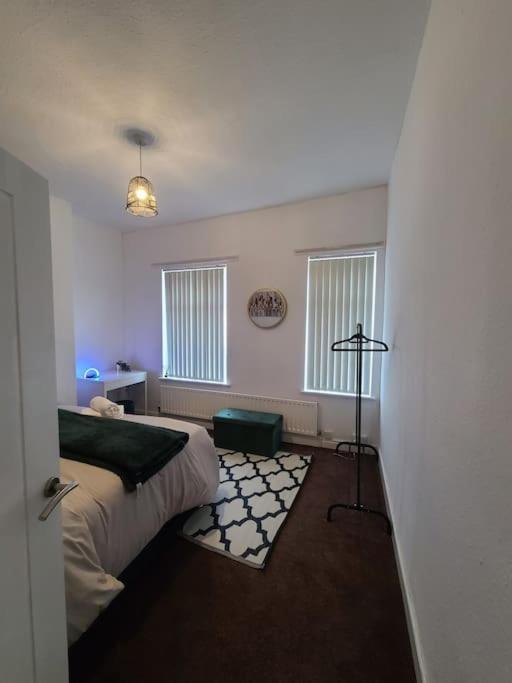 Modern Cosy 2 Bed 2 Baths Ferienhaus